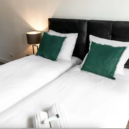 Modern Xl Space And Free Parking Goirle